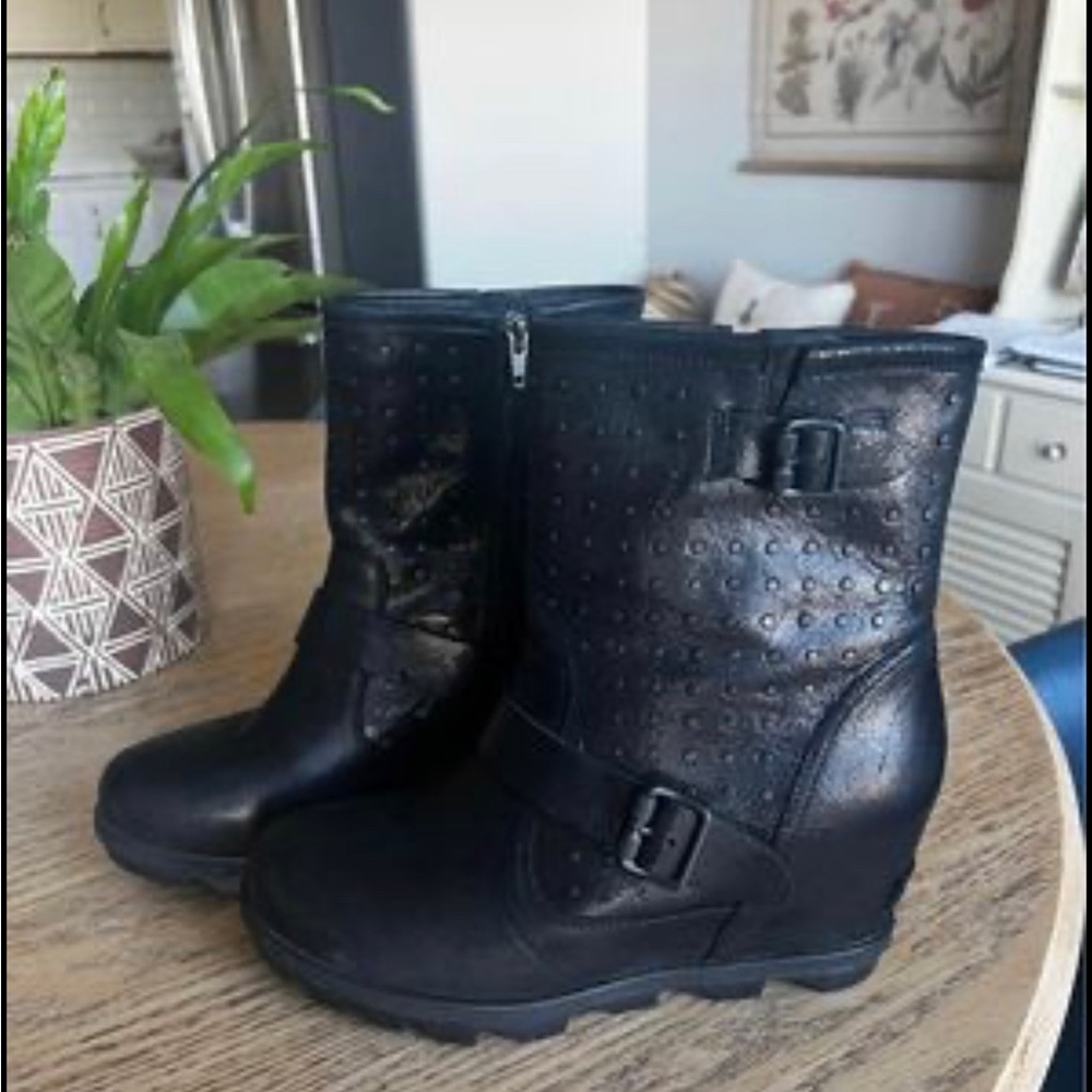 Sorel Joan of Artic Studded Wedges